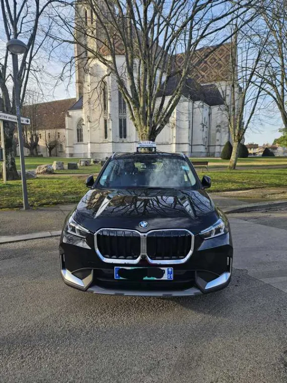 Taxi médicalisé conventionné CPAM pour transport du centre Léon Bérard jusqu'à Bourg-en-Bresse, Bourg-en-Bresse, Euro Taxi